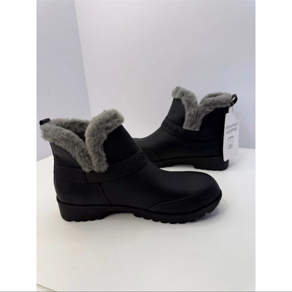 JBU Women's 9.5 fur Black Ankle Boots